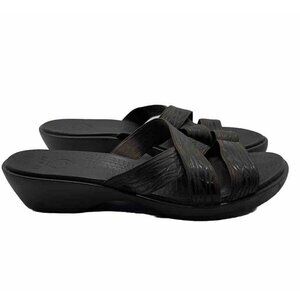 CROCS Molalla II Sandal Women’s Sz 10 CrissCross Elastic Strap Brown Zebra Print